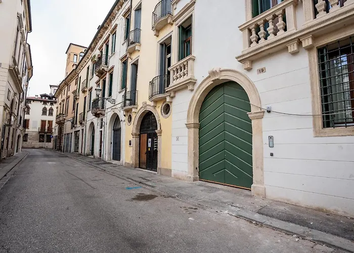 Vicenza Holiday Ss Apostoli